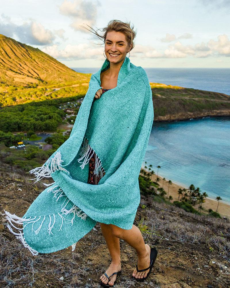 Falsa Seafoam Blanket - LEUS Towels