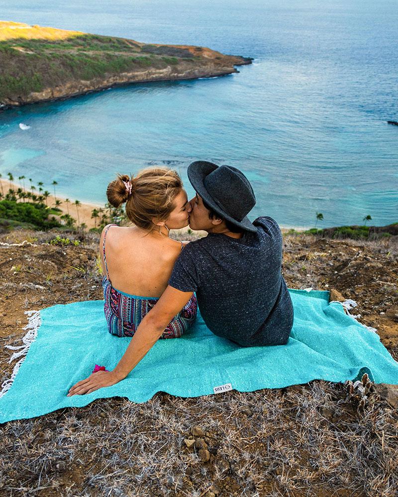Falsa Seafoam Blanket - LEUS Towels