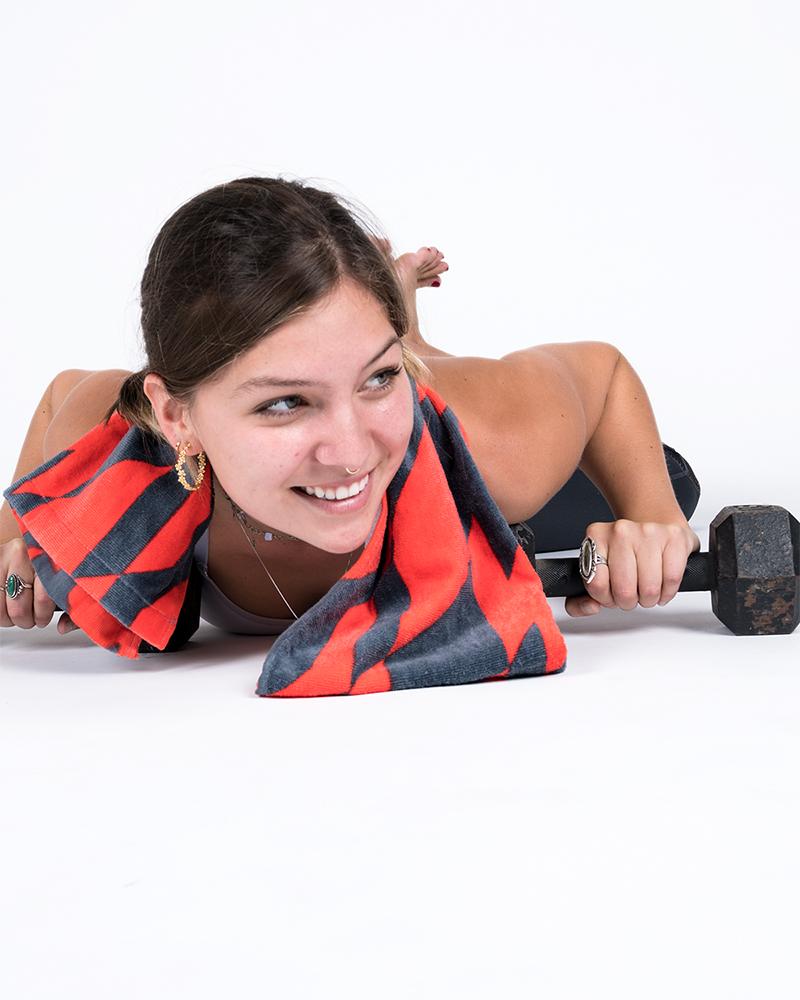 Distort Gym Towel - LEUS Towels